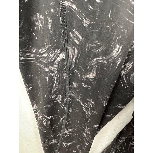 Lululemon leggings - Picture 4 of 9